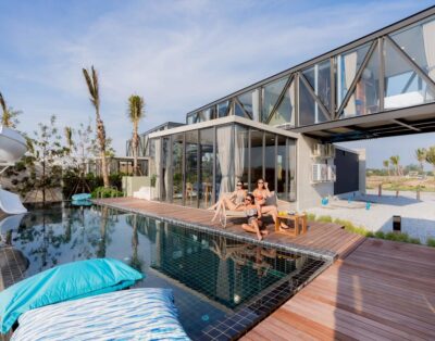 BEYOND Beachfront Chaam Pool Villa บ้านพักพูลวิลล่าติดทะเลชะอำ