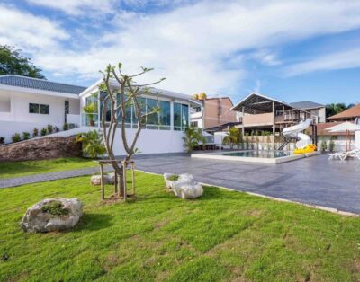ROYAL BEACH Chaam pool villa บ้านพักพูลวิลล่าชะอำใกล้ทะเล 20เมตร