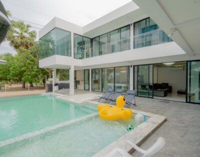 S&S Beach Chaam pool villa บ้านพักพูลวิลล่าใกล้ทะเลชะอำห่างเพียง30เมตร