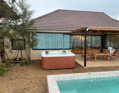 Blanaca beachfront chaam pool บ้านพักพลูวิลล่าติดทะเลชะอำ
