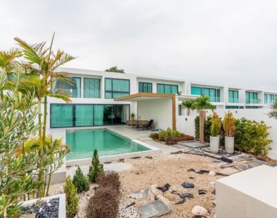 998 beachfront Pool Villa บ้านพักพูลวิลล่าชะอำติดทะเล