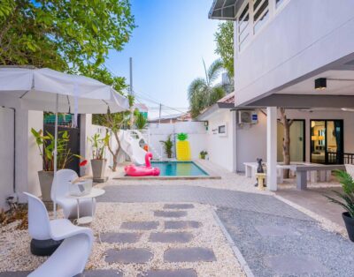 Charming House Pattaya Poolvilla บ้านพักพูลวิลล่าพัทยา