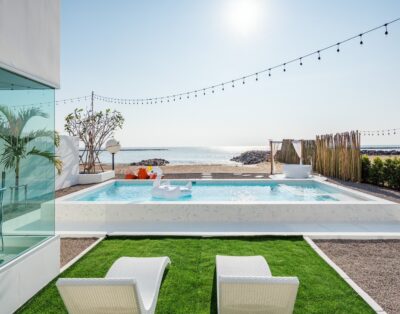 LE SOLEIL1 pool villa บ้านพักพูลวิลล่าติดทะเลเพชรบุรี หาดเจ้าสำราญ