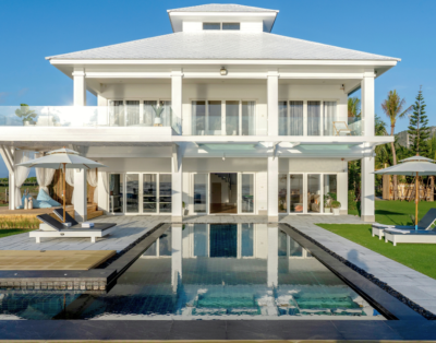 Carin beachfront samroiyod pool villa บ้านพักพูลวิลล่าติดทะเลสามร้อยยอด